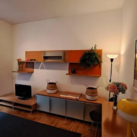 Acogedor En Begona Apartment Gijon
